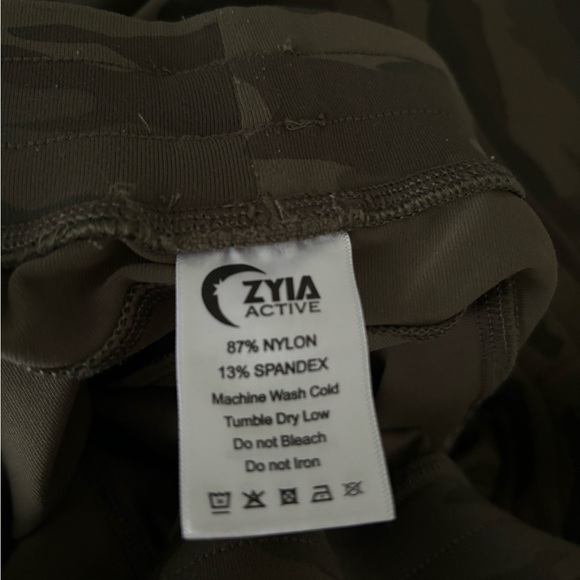 Zia, Green Camo Unwind Joggers - Picture 9 of 9